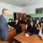 В Учалинском колледже искусств и культуры им. С. Низаметдинова состоялся открытый урок, приуроченный к празднованию Всемирного дня гражданской обороны.